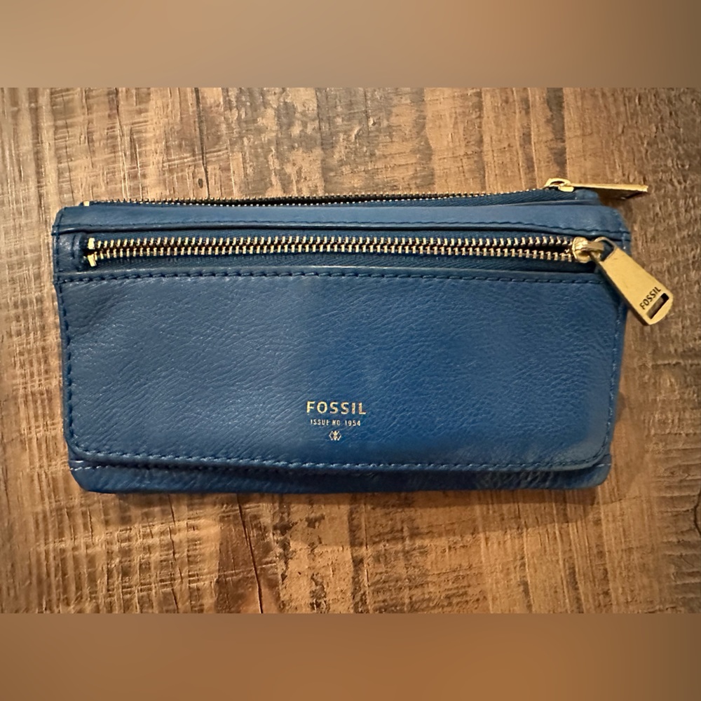 Fossil blue leather wallet